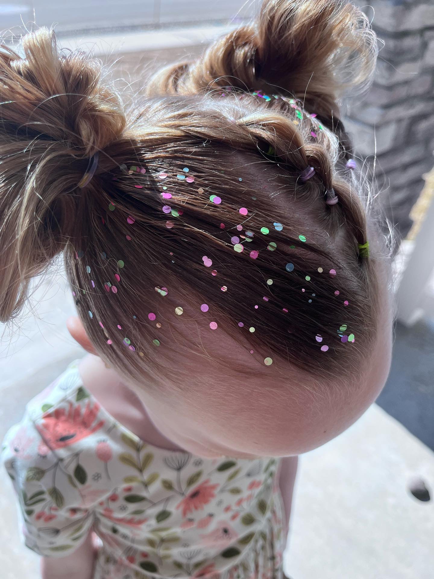 Egg-cellent Hair Glitter